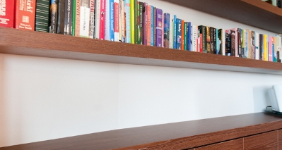 Bookshelf timber veneer
